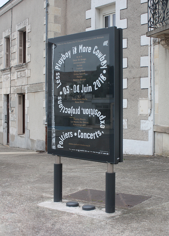 Photographie de l'affiche Less Payboy is more cowboy au format abribus et dans son support Jc Decaux de la ville de Poitiers.
